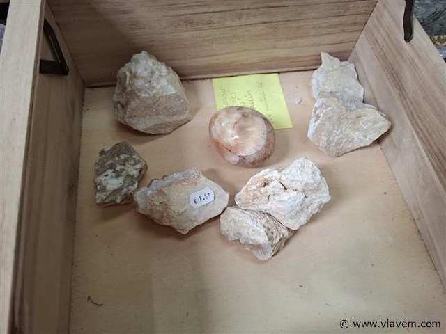 Mineralen - afbeelding 2 van  2