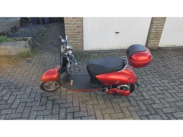 Minerva - elektrische brommer - afbeelding 1 van  9