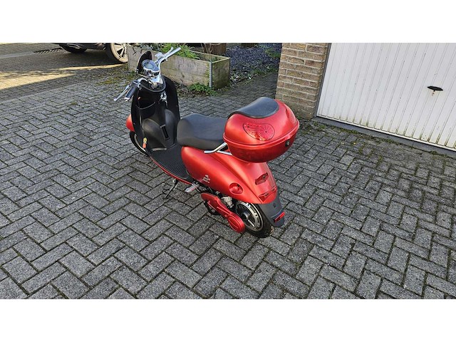 Minerva - elektrische brommer - afbeelding 5 van  9