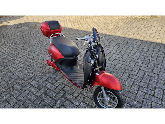 Minerva - elektrische brommer - afbeelding 9 van  9