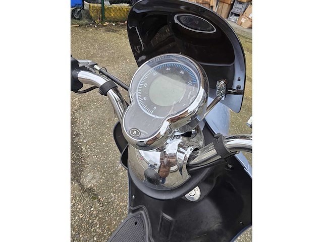 Minerva - elektrische brommer - afbeelding 6 van  7