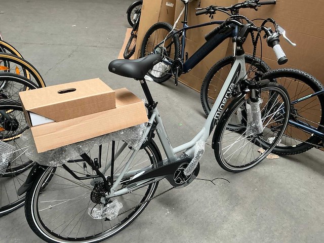 Minerva estrel elektrische fiets - afbeelding 2 van  8