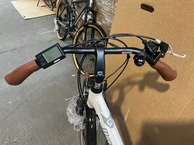 Minerva estrel lady 28" elektrische fiets ongebruikt (4x) - afbeelding 3 van  8