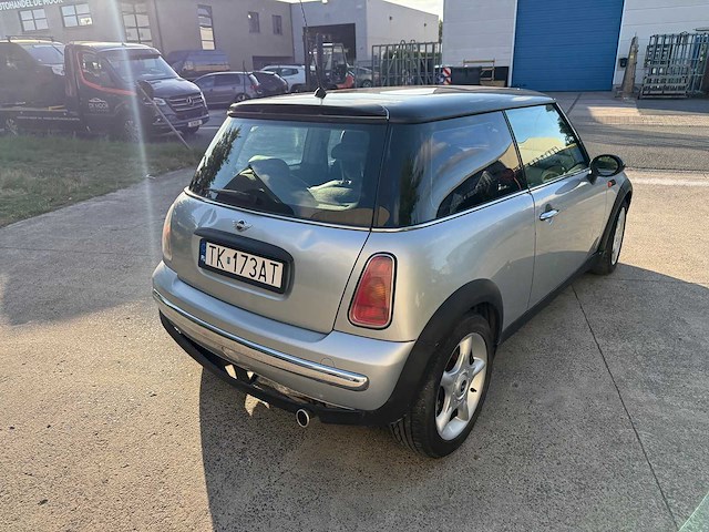 Mini - 2001 - cooper - personenauto - afbeelding 2 van  17
