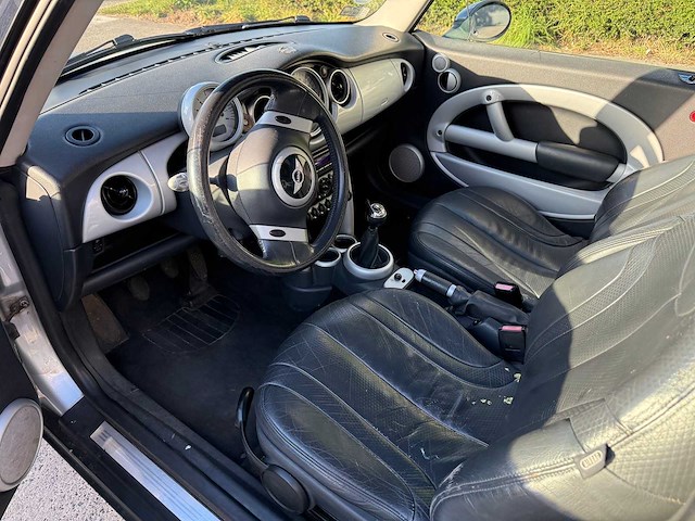 Mini - 2001 - cooper - personenauto - afbeelding 4 van  17