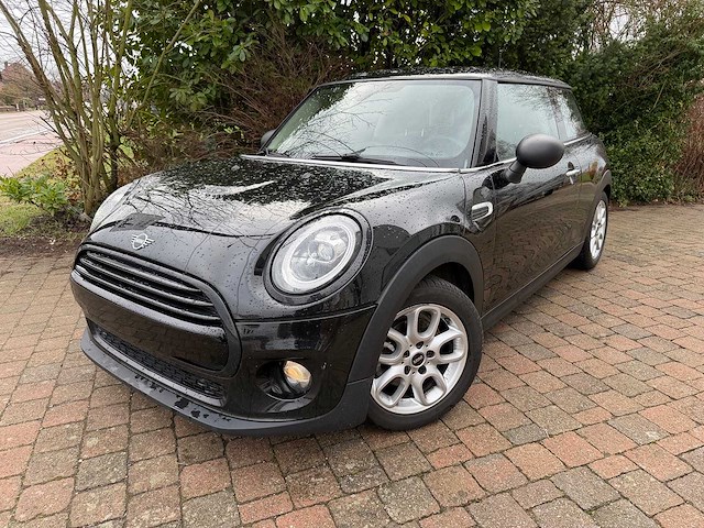 Mini - cooper - one - car - 2018 - afbeelding 1 van  3