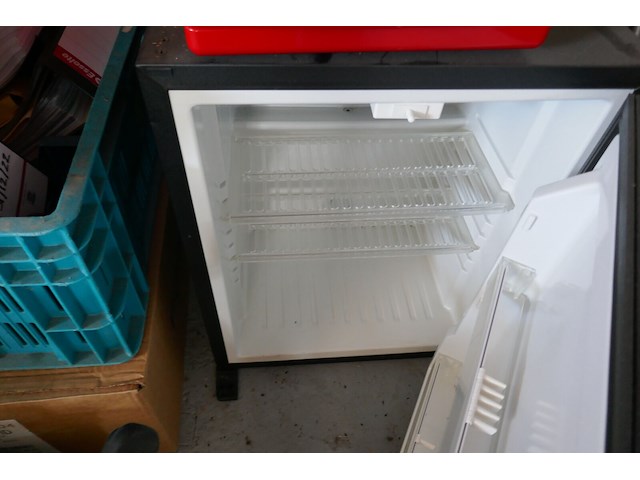 Mini bar + mini koelkast coca cola - - afbeelding 2 van  5