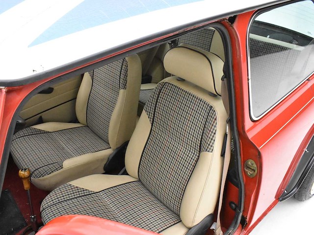 Mini cooper 1.3 mpi - afbeelding 18 van  39