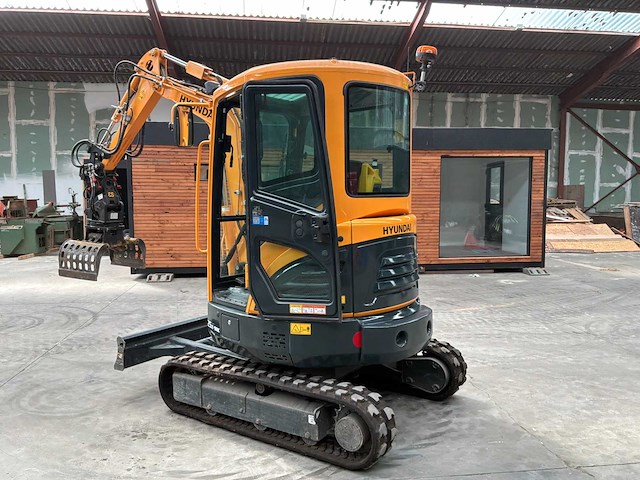 Mini excavator - afbeelding 17 van  23