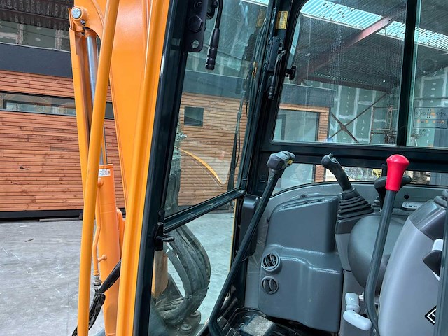 Mini excavator - afbeelding 3 van  9