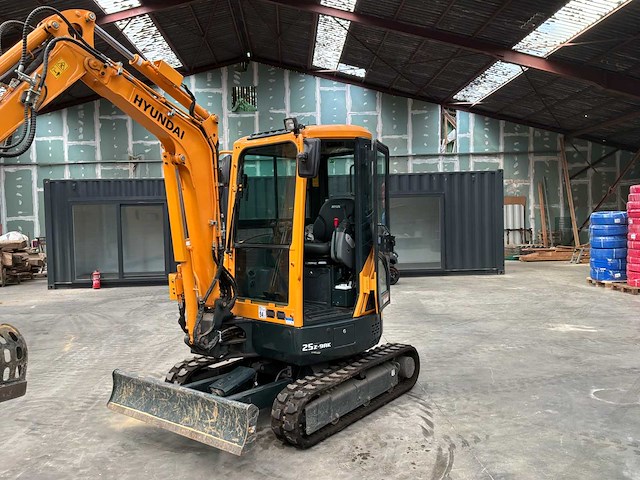 Mini excavator - afbeelding 1 van  9