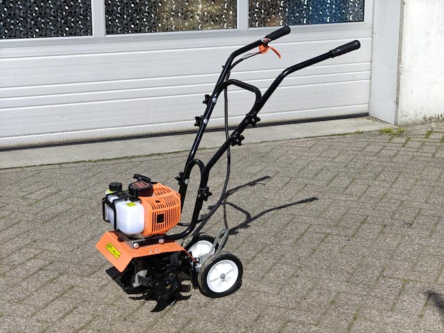 Mini grondfrees - afbeelding 1 van  9