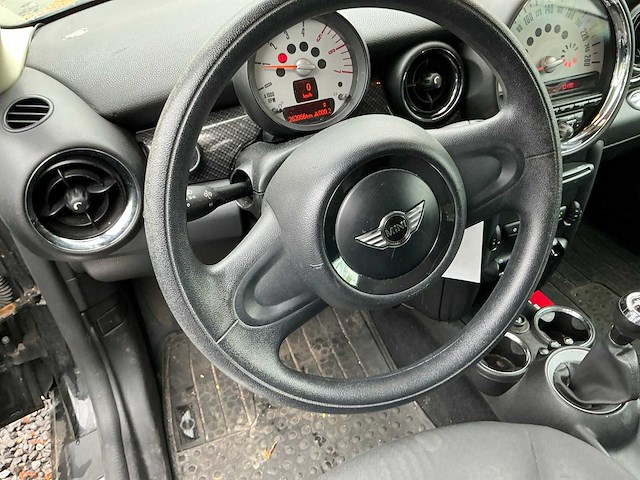 Mini one d personenauto - afbeelding 12 van  14