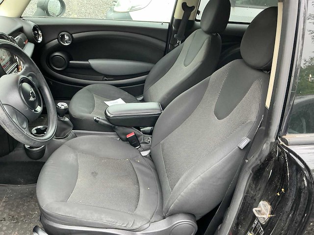 Mini one d personenauto - afbeelding 14 van  14