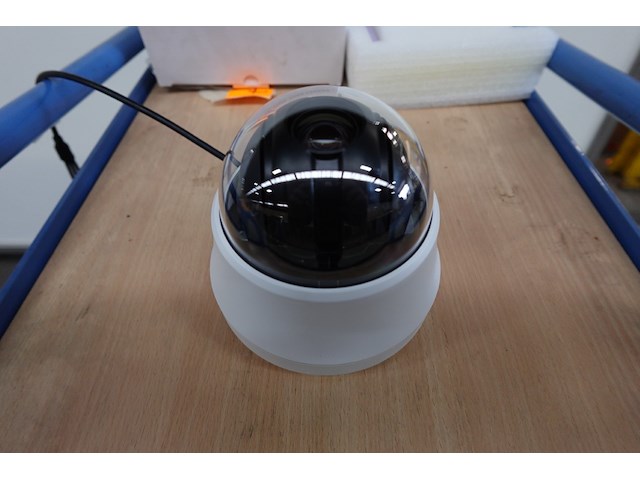 Mini speed dome camera - afbeelding 2 van  4