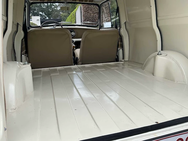 Mini van oldtimer - afbeelding 14 van  30