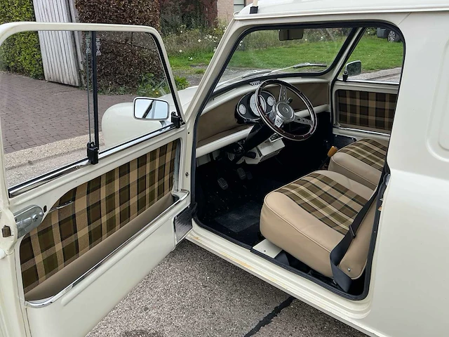Mini van oldtimer - afbeelding 4 van  33