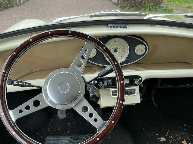 Mini van oldtimer - afbeelding 7 van  33