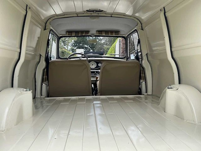 Mini van oldtimer - afbeelding 15 van  33