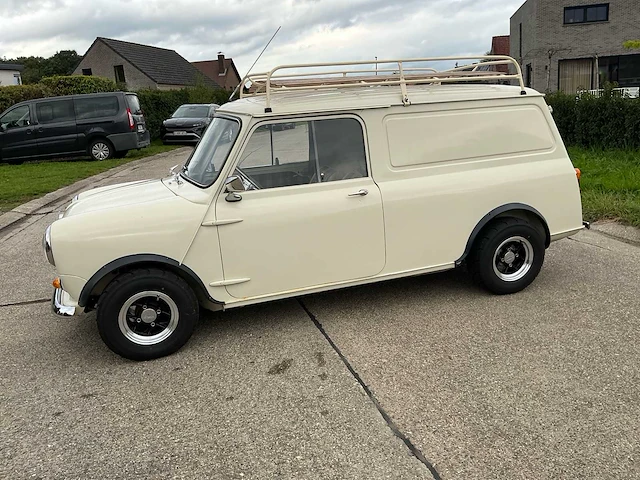 Mini van oldtimer - afbeelding 12 van  33