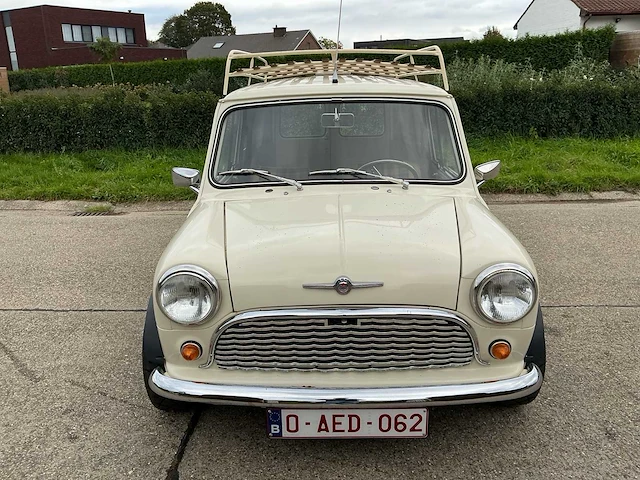 Mini van oldtimer - afbeelding 33 van  33