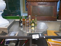 Miniatuur flesjes drank - afbeelding 1 van  1