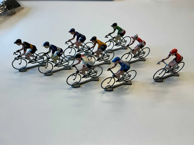 Miniatuur wielrenner (9x) - afbeelding 1 van  4