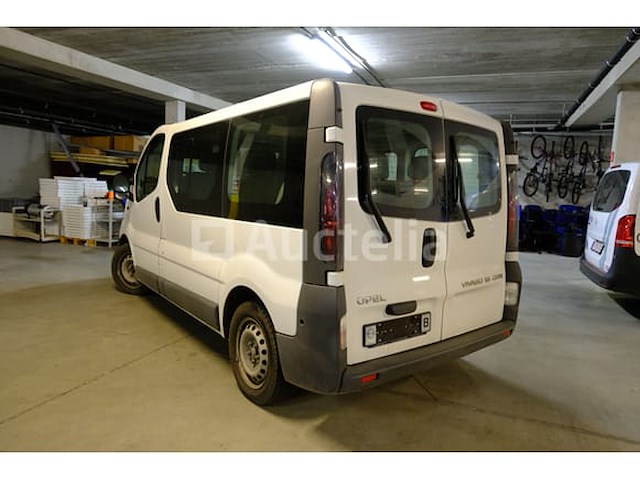 Minibus opel vivaro 1.9 cdti (2005-82.238 km)(vin:w0lj7aca65v626998) - afbeelding 2 van  39