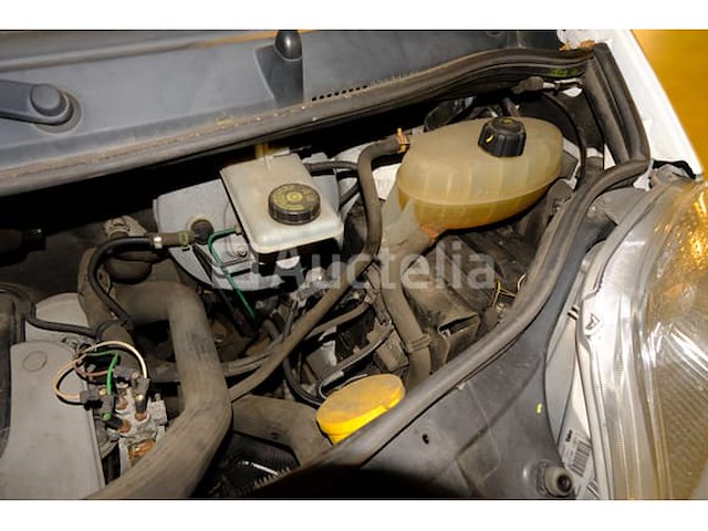 Minibus opel vivaro 1.9 cdti (2005-82.238 km)(vin:w0lj7aca65v626998) - afbeelding 30 van  39