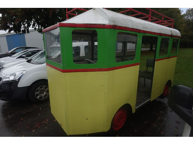 Minibusje - afbeelding 1 van  9