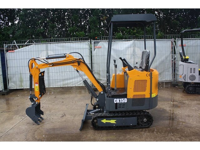 Minigraver 15d diesel 7kw 2026 nieuw demo - afbeelding 1 van  1
