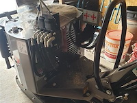 Minigraver benzine - 548 uren - accu defect - afbeelding 1 van  4
