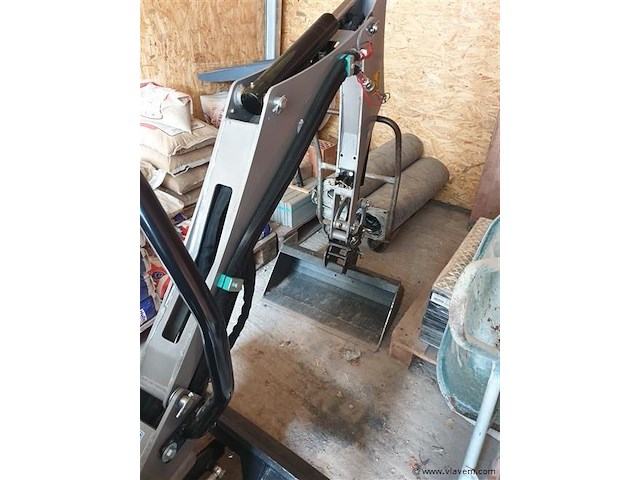 Minigraver benzine - 548 uren - accu defect - afbeelding 2 van  4