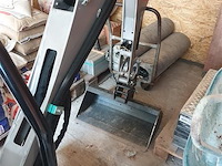Minigraver benzine - 548 uren - accu defect - afbeelding 2 van  4
