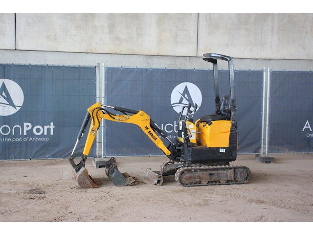 Minigraver bobcat e08 diesel 7.4kw - afbeelding 1 van  1