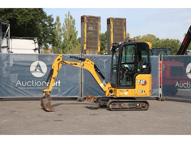 Minigraver caterpillar 301.6 diesel 16kw - afbeelding 1 van  1