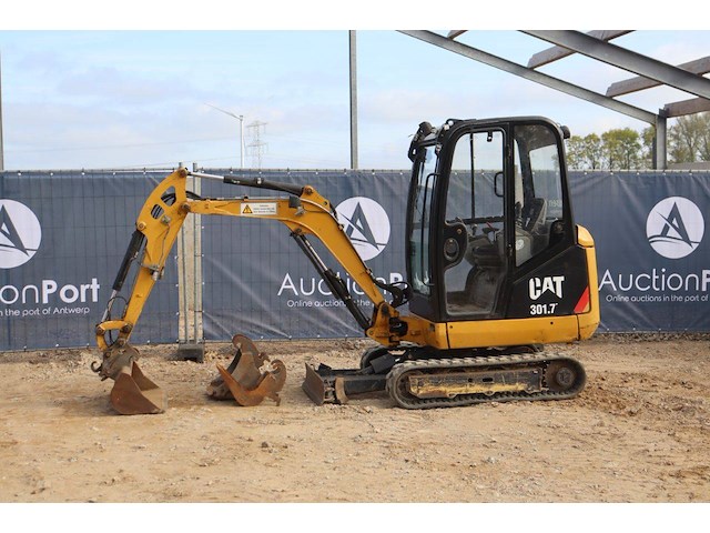 Minigraver caterpillar 301.7d diesel 14kw 2017 - afbeelding 1 van  1