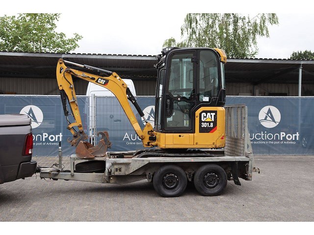 Minigraver caterpillar 301.8 diesel 15.7kw met aanhangwagen - afbeelding 1 van  1