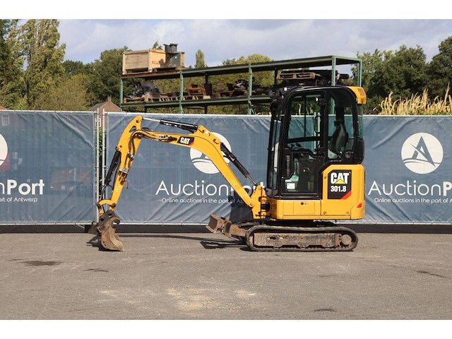 Minigraver caterpillar 301.8 diesel 15.7kw - afbeelding 1 van  1