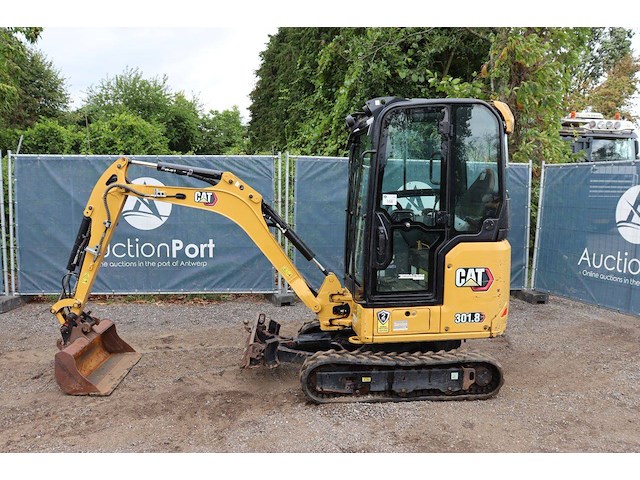Minigraver caterpillar 301.8 diesel 15.7kw - afbeelding 1 van  1