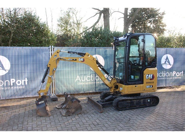 Minigraver caterpillar 301.8 diesel 16kw - afbeelding 1 van  1