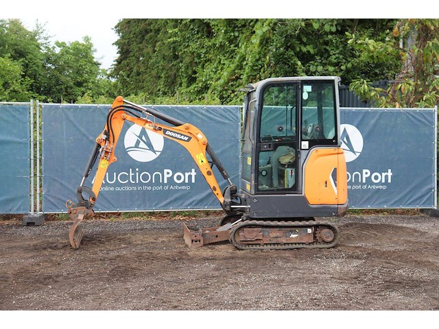 Minigraver doosan dx19 diesel 10kw 2015 - afbeelding 1 van  1