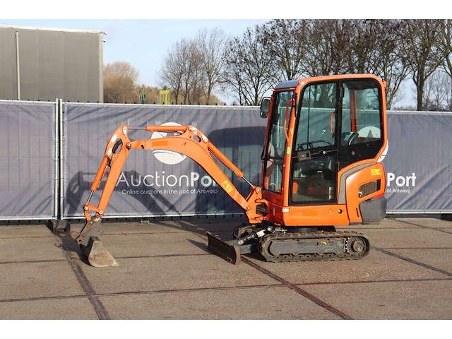 Minigraver kubota kx016-4 diesel 9.6kw 2017 - afbeelding 1 van  1
