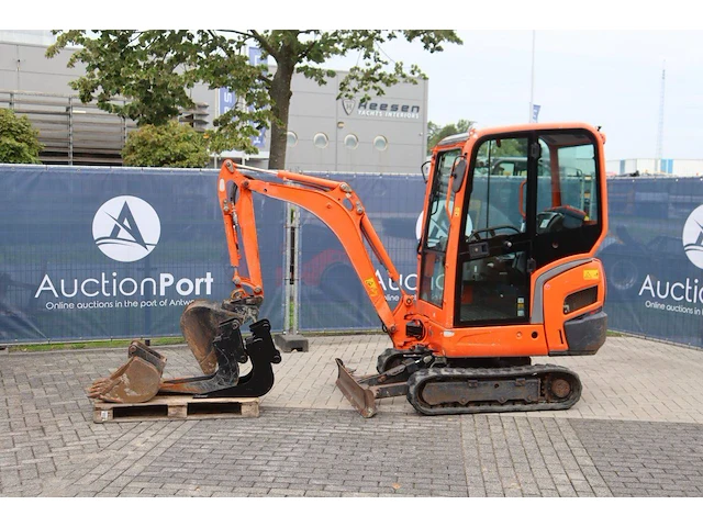 Minigraver kubota kx016-4 diesel 9.6kw 2017 - afbeelding 1 van  1