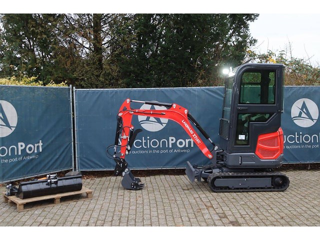 Minigraver landward xt180 diesel 2025 - afbeelding 1 van  1