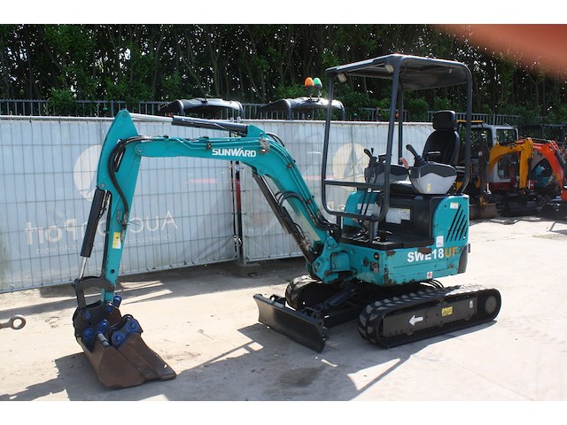 Minigraver sunward swe18uf diesel 13kw 2021 - afbeelding 1 van  1