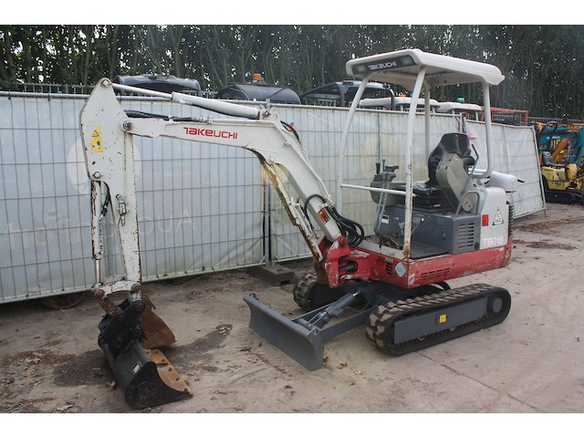 Minigraver takeuchi tb016 diesel 2013 - afbeelding 1 van  1