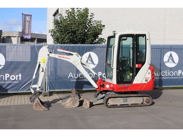 Minigraver takeuchi tb216 diesel 11.5kw 2021 - afbeelding 1 van  1