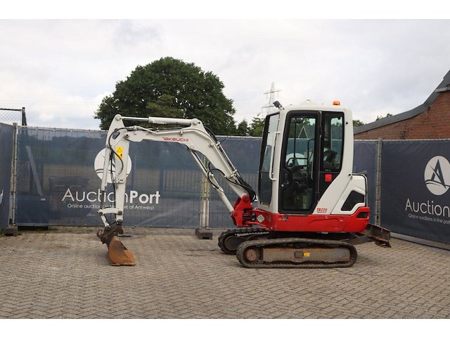 Minigraver takeuchi tb225 diesel 16.5kw 2018 - afbeelding 1 van  1