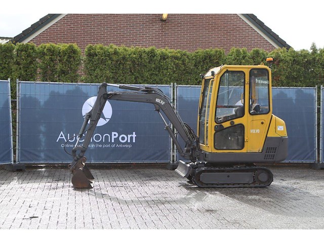 Minigraver volvo 261 diesel 2000 - afbeelding 1 van  1